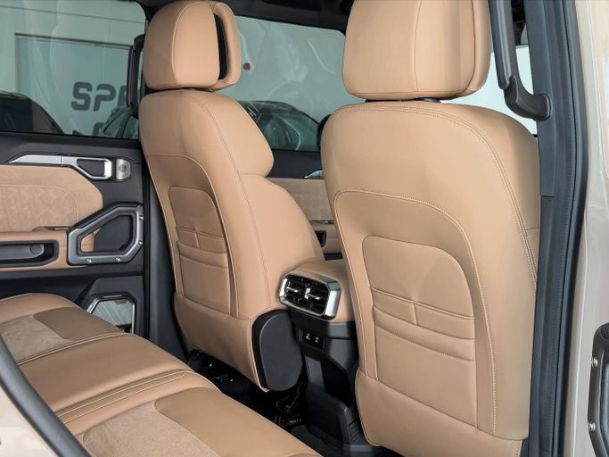 Подержанный Jetour T2, 2.0 л, 2025 в Абу-Даби от Speed Car Motors Светло-коричневый цвет. GCC | AUTO.AE