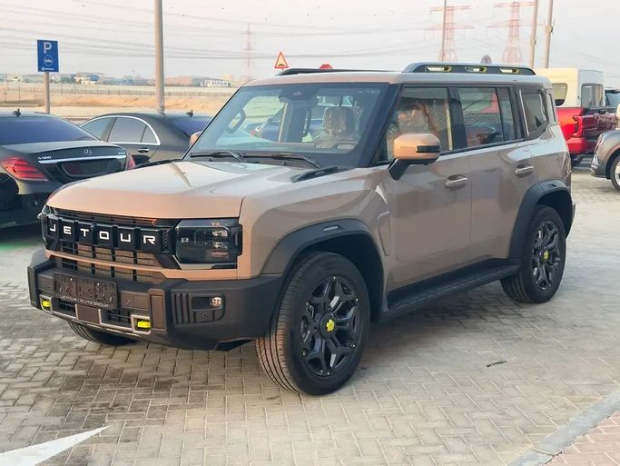 Used Jetour T2, 2.0 l, 2025 in Abu Dhabi by Panamera Motors, Beige color. GCC Specs | AUTO.AE