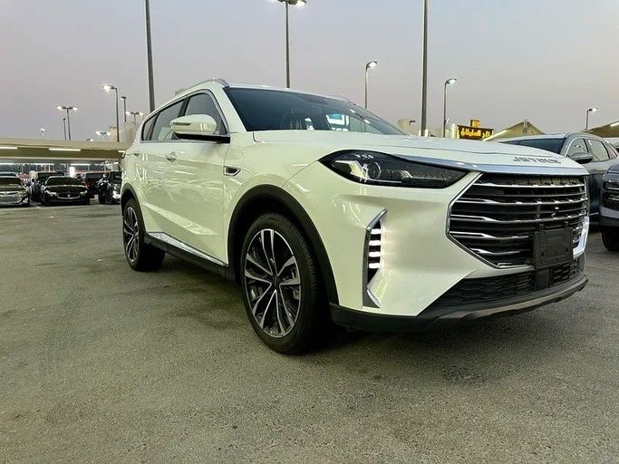 Used Jetour X70 PLUS I, 2.0 l, 2024 in Abu Dhabi by Al Waleed Used Cars, White color. GCC Specs | AUTO.AE