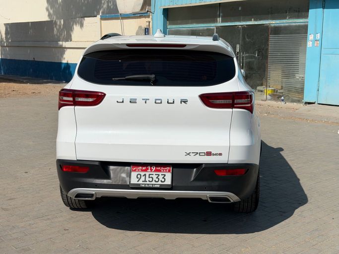 مستعملة Jetour X70 أنا شد الوجه 2, 1.5 l, 2023 في في أبو ظبي، اللون أبيض. مواصفات الخليج | AUTO.AE