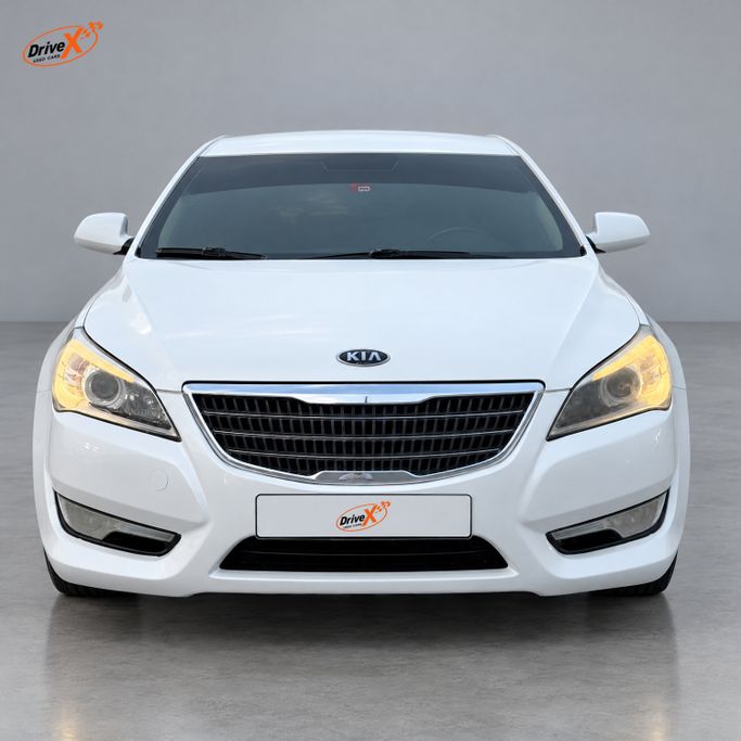 جديدة ⁦Kia Cadenza I، 3.5 l، 2013⁩ في في الإمارات, أبوظبي من Drive X Motors، اللون أبيض. مواصفات الخليج | AUTO.AE | إعلان #289351