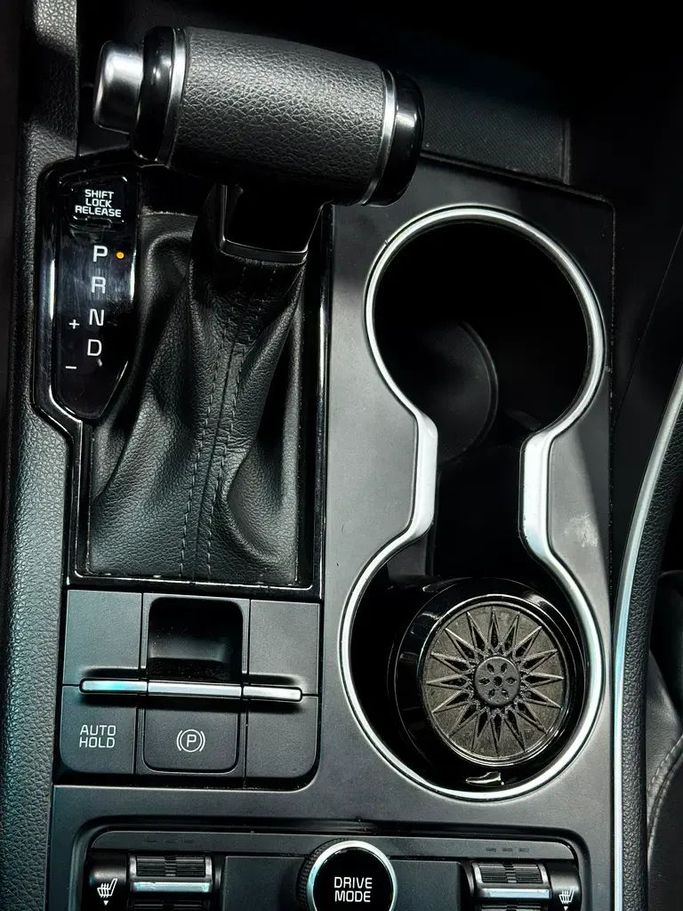 مستعملة Kia K5 ثالثاً, 1.6 l, 2022 في في أبو ظبي من F1 Lebanon vehicle Trading، اللون أزرق. المواصفات الأمريكية | AUTO.AE