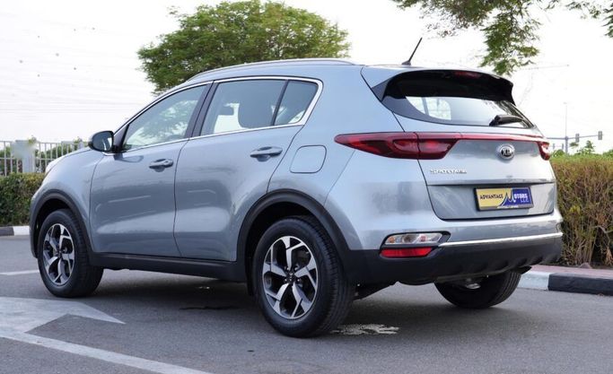 Used Kia Sportage IV Facelift, 2.0 l, 2021 in Abu Dhabi by Advantage Motors, Silver color. GCC Specs | AUTO.AE