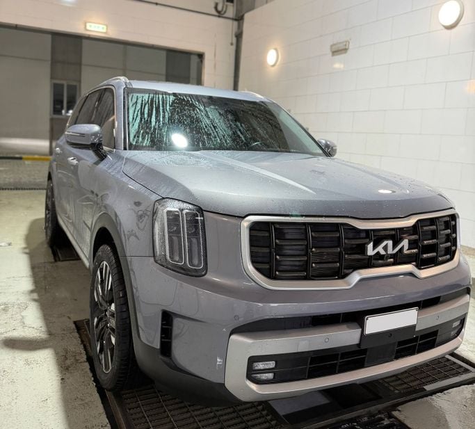 Used Kia Telluride I Facelift, 3.8 l, 2023 in Abu Dhabi, Grey color. GCC Specs | AUTO.AE