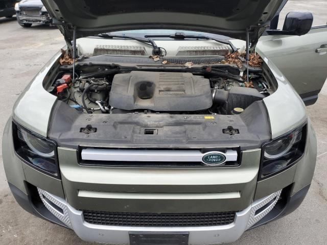 Подержанный Land Rover Defender II, 5.0 л, 2020 в Абу-Даби Серебристый цвет. Американская | AUTO.AE