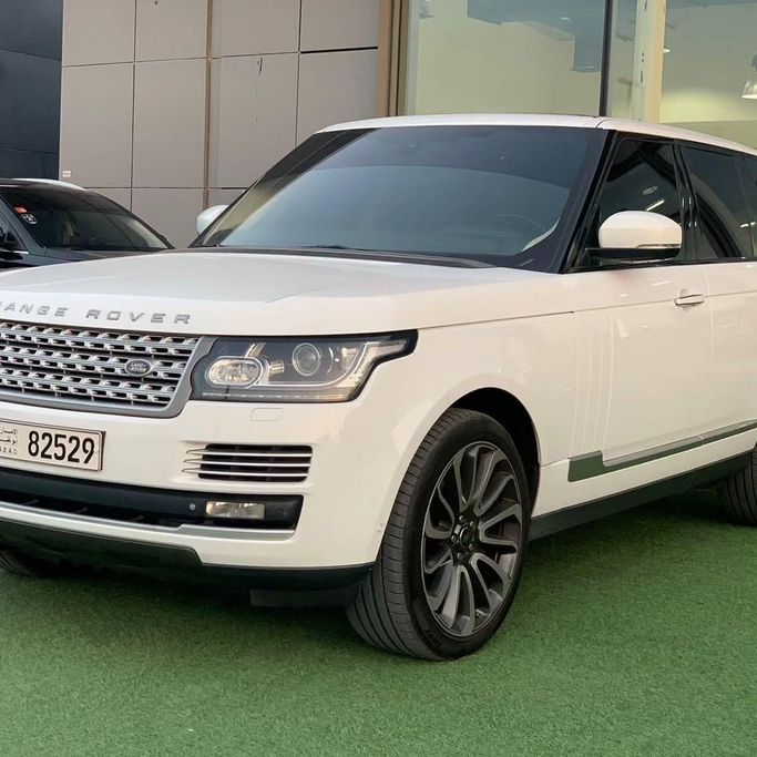 Used Land Rover Range Rover P510 IV, 5.0 l, 2015 in Abu Dhabi by Al Fajr Automobile showroom, White color. GCC Specs | AUTO.AE
