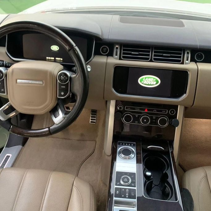 Used Land Rover Range Rover P510 IV, 5.0 l, 2015 in Abu Dhabi by Al Fajr Automobile showroom, White color. GCC Specs | AUTO.AE