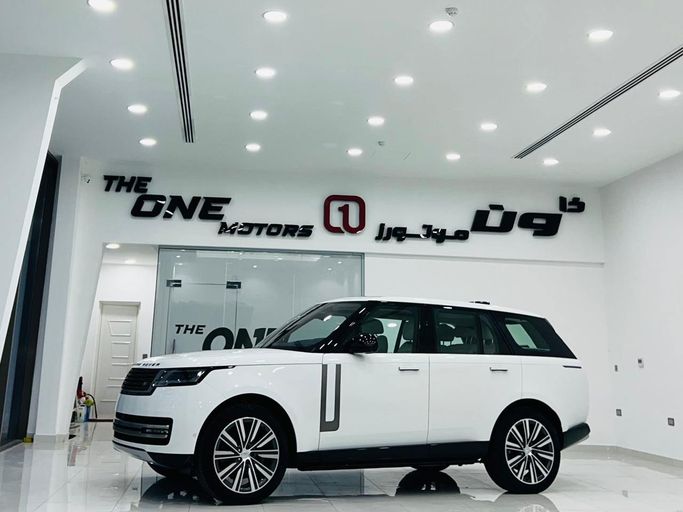 مستعملة Land Rover Range Rover P530 MHEV V, 4.4 l, 2022 في في الإمارات, أبوظبي، اللون أبيض. مواصفات الخليج | AUTO.AE | إعلان #274440