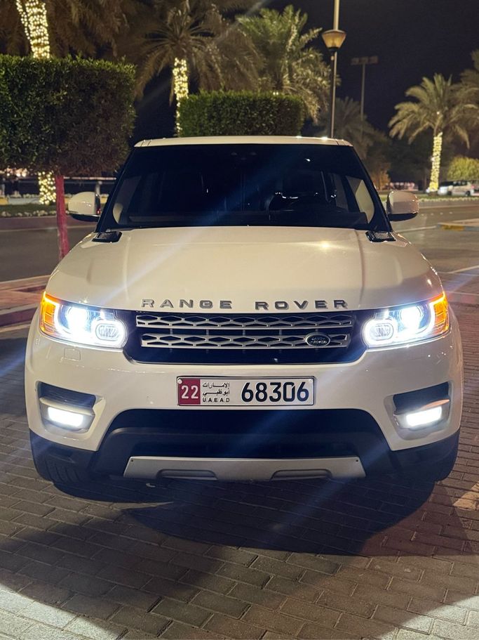 Подержанный Land Rover Range Rover Sport P380 II, 3.0 л, 2017 в Абу-Даби Белый цвет. GCC | AUTO.AE