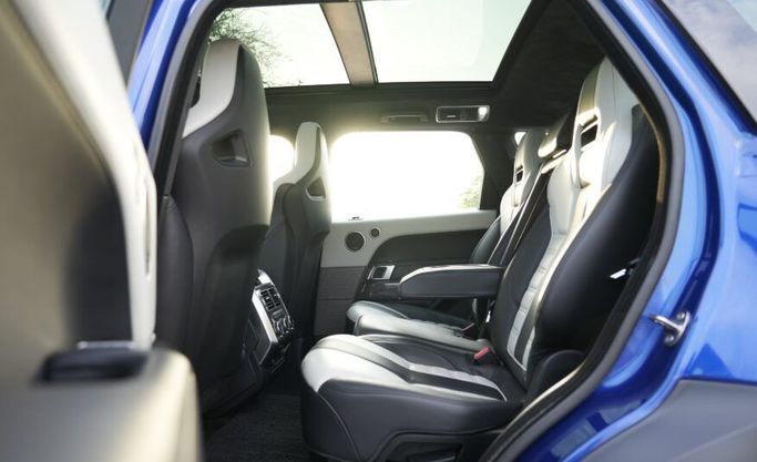 Used Land Rover Range Rover Sport SVR II Facelift, 5.0 l, 2017 in Abu Dhabi by Advantage Motors, Blue color. GCC Specs | AUTO.AE