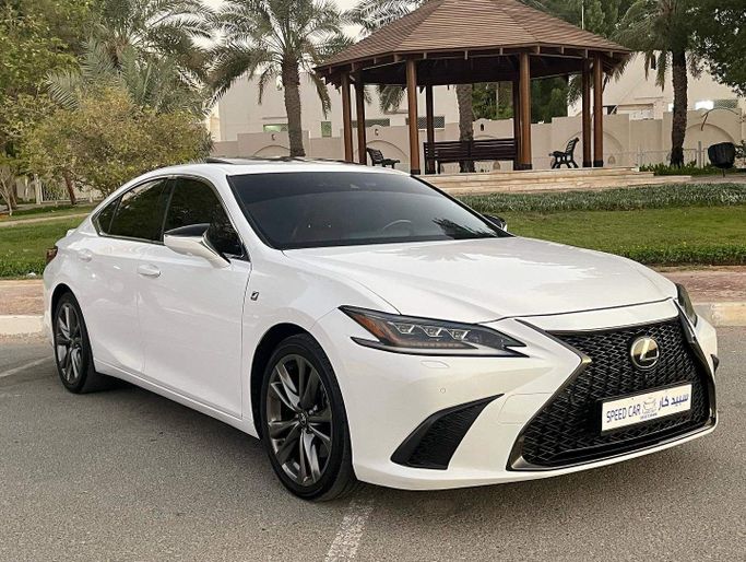 New Lexus ES 350 VII, 3.5 l, 2019 in Abu Dhabi by Speed Car Motors, White color. GCC Specs | AUTO.AE