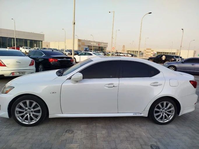 Used Lexus IS 300 II, 3.0 l, 2008 in Abu Dhabi by Al Asad Automobile Showroom, White color. GCC Specs | AUTO.AE