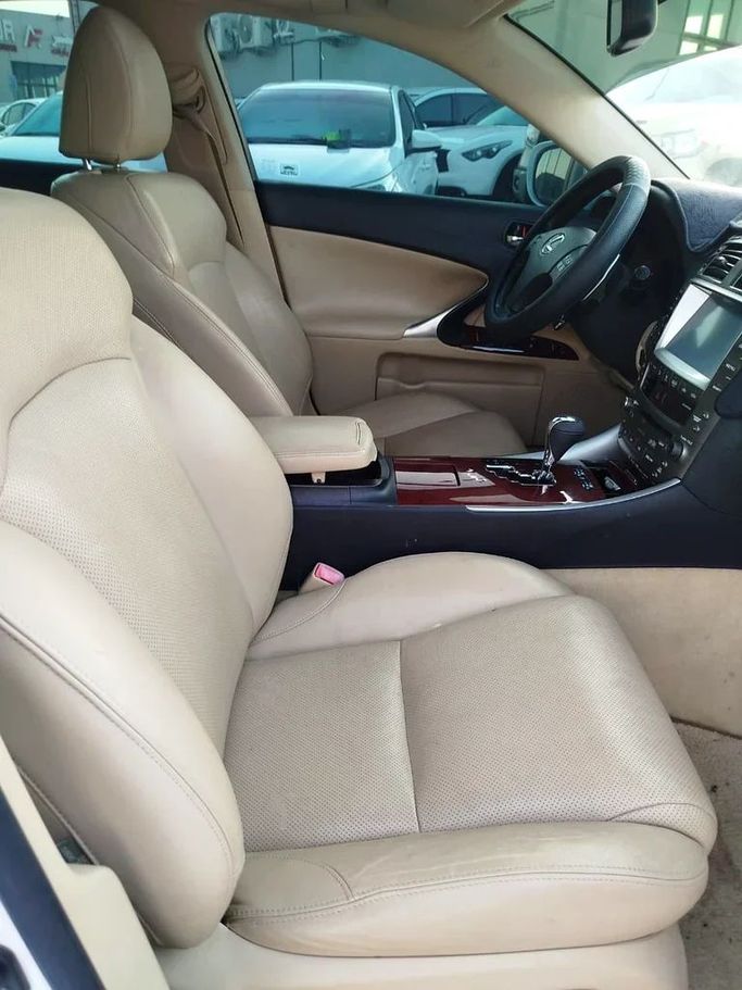 Used Lexus IS 300 II, 3.0 l, 2008 in Abu Dhabi by Al Asad Automobile Showroom, White color. GCC Specs | AUTO.AE