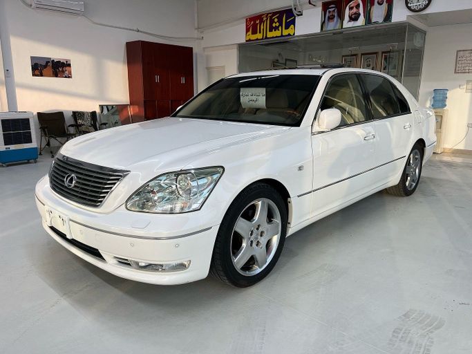 Used Lexus LS 430 III Facelift, 4.3 l, 2005 in Abu Dhabi by Golden coast automobile showroom, White color. GCC Specs | AUTO.AE