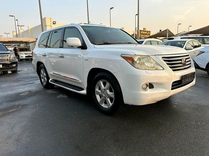 Used Lexus LX 570 III, 5.7 l, 2009 in Abu Dhabi by Al Waleed Used Cars, White color. GCC Specs | AUTO.AE