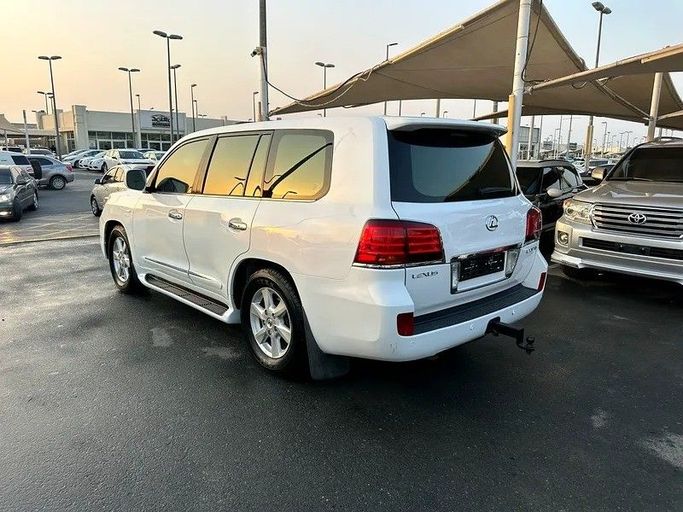 Used Lexus LX 570 III, 5.7 l, 2009 in Abu Dhabi by Al Waleed Used Cars, White color. GCC Specs | AUTO.AE