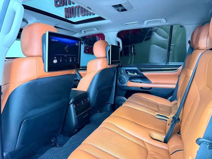 Used Lexus LX 570 III Facelift 2, 5.7 l, 2016 in Abu Dhabi by Edition One Motors, Golden color. GCC Specs | AUTO.AE