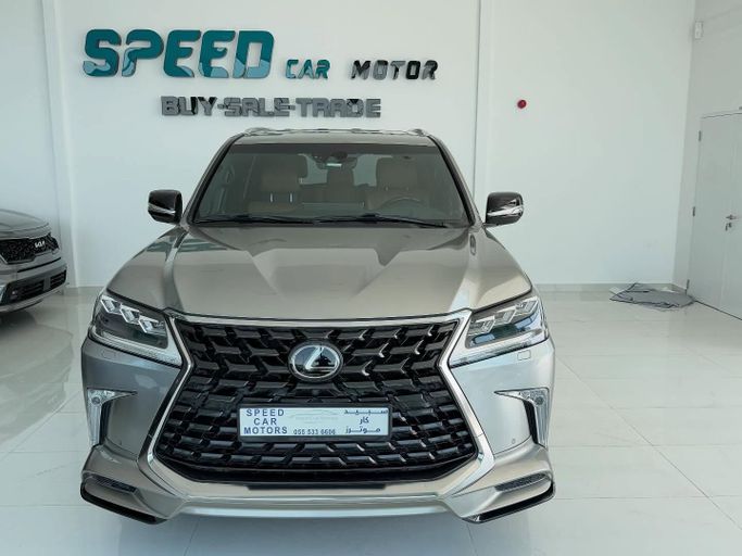Подержанный Lexus LX 570 III Рестайлинг 2, 5.7 л, 2021 в Абу-Даби от Speed Car Motors Другой цвет цвет.  | AUTO.AE