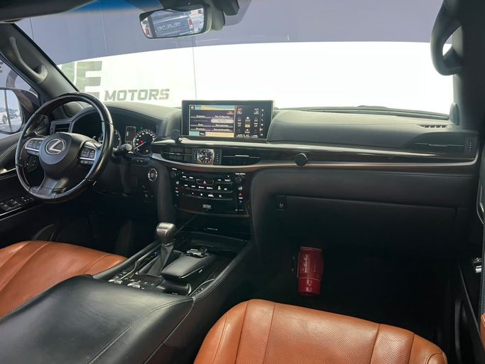 Новый Lexus LX 570 III Рестайлинг 2, 5.7 л, 2017 в ОАЭ, Абу-Даби от The One Motors Белый цвет. GCC | AUTO.AE | Объявление #295629 — фото 12 из 21