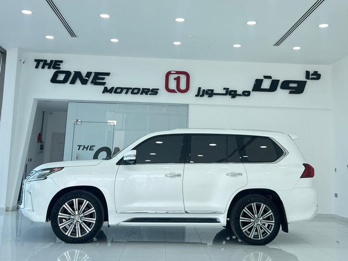 Новый Lexus LX 570 III Рестайлинг 2, 5.7 л, 2017 в ОАЭ, Абу-Даби от The One Motors Белый цвет. GCC | AUTO.AE | Объявление #295629 — фото 21 из 21