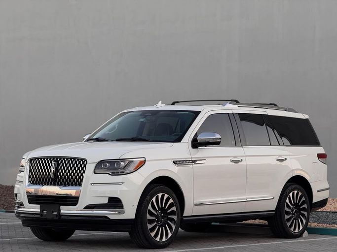 Подержанный Lincoln Navigator IV Рестайлинг, 3.5 л, 2024 в Абу-Даби от Deals On Wheels Motors Cars Showroom Белый цвет. GCC | AUTO.AE | Объявление #270356