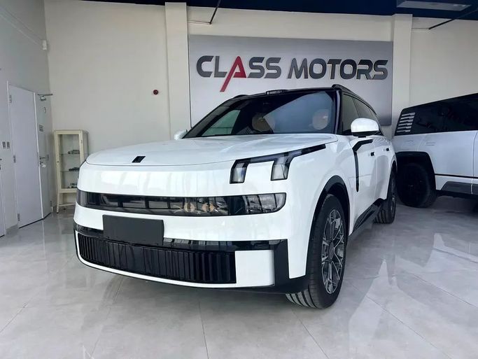 New Lynk & Co 900, 2.0 l, 2025 in Abu Dhabi by Class motors, White color. Chinese Specs | AUTO.AE