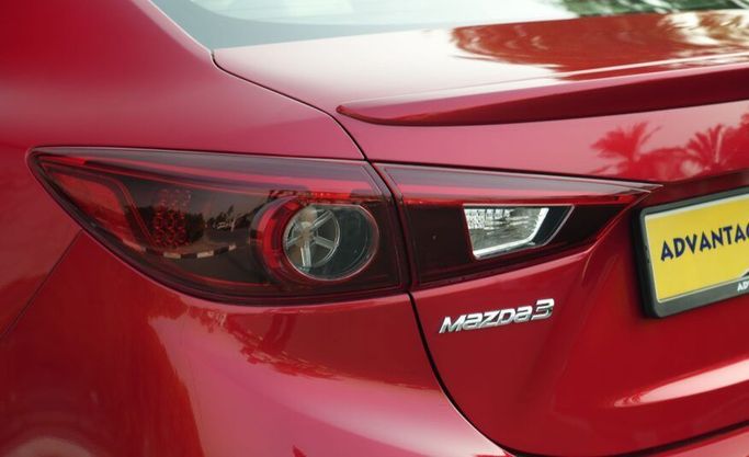 Used Mazda 3 III (BM) Facelift, 2.0 l, 2017 in Abu Dhabi by Advantage Motors, Red color. GCC Specs | AUTO.AE