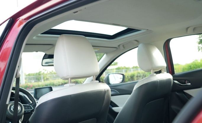 Used Mazda 3 III (BM) Facelift, 2.0 l, 2017 in Abu Dhabi by Advantage Motors, Red color. GCC Specs | AUTO.AE