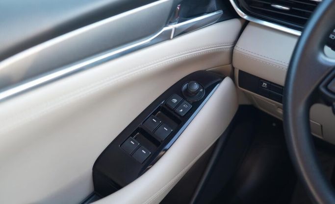 Used Mazda 6 III (GJ) Facelift 2, 2.5 l, 2023 in Abu Dhabi by Advantage Motors, Grey color. GCC Specs | AUTO.AE