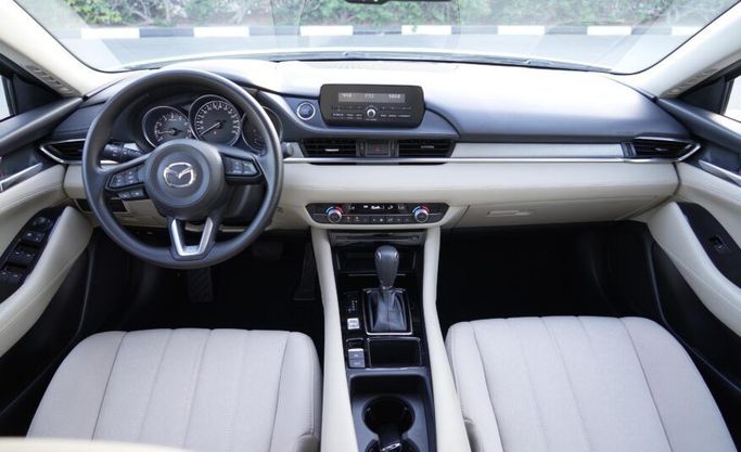 Used Mazda 6 III (GJ) Facelift 2, 2.5 l, 2023 in Abu Dhabi by Advantage Motors, White color. GCC Specs | AUTO.AE