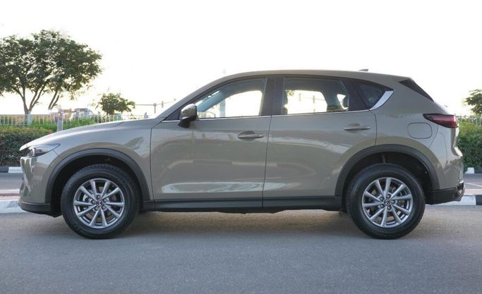 مستعملة Mazda CX-5 شد الوجه الثاني, 2.5 l, 2023 في في أبو ظبي من Advantage Motors، اللون أخضر. مواصفات الخليج | AUTO.AE