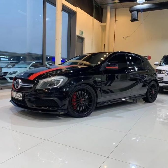 Подержанный Mercedes-Benz A-Class AMG 45 AMG I (W176) Рестайлинг, 2.0 л, 2015 в Абу-Даби от Al Fajr Automobile showroom Черный цвет. GCC | AUTO.AE