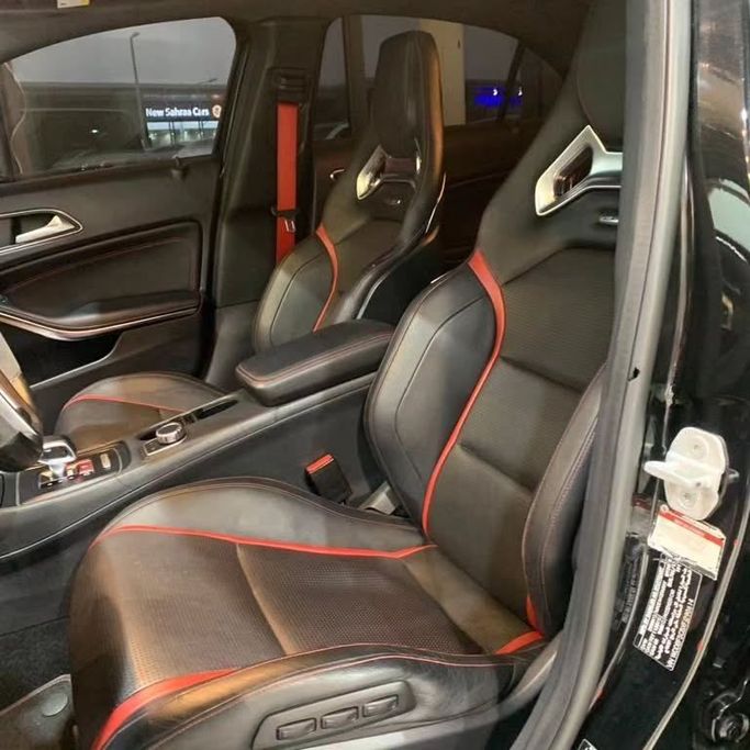 Подержанный Mercedes-Benz A-Class AMG 45 AMG I (W176) Рестайлинг, 2.0 л, 2015 в Абу-Даби от Al Fajr Automobile showroom Черный цвет. GCC | AUTO.AE