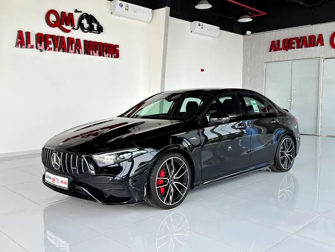 مستعملة Mercedes-Benz A-Class AMG 35 AMG II (W177) فيس ليفت II (W177), 2.0 l, 2025 في في الإمارات, أبوظبي من Al Qeyada Motors، اللون أسود. مواصفات الخليج | AUTO.AE | إعلان #277314