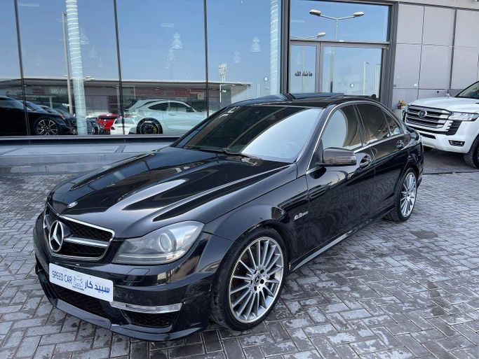 Used Mercedes-Benz C-Class AMG 63 AMG III (W204) Facelift, 6.2 l, 2012 in Abu Dhabi by Speed Car Motors, Black color.  | AUTO.AE