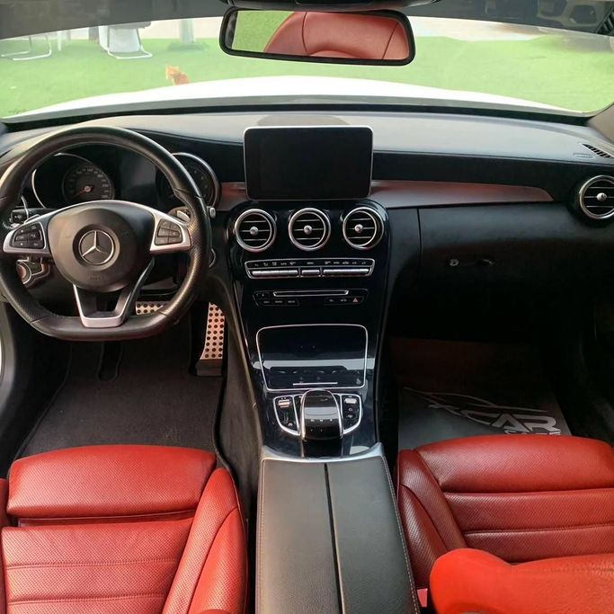 Used Mercedes-Benz C-Class 200 IV (W205), 2.0 l, 2018 in Abu Dhabi by Al Fajr Automobile showroom, White color. GCC Specs | AUTO.AE