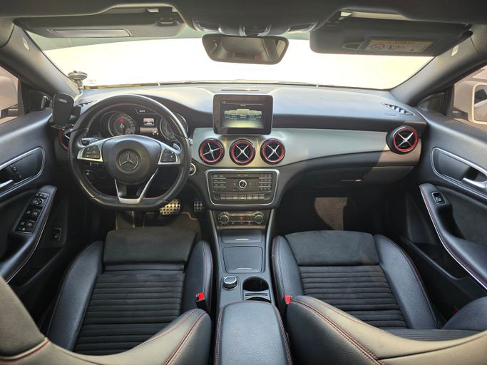 Used Mercedes-Benz CLA 180 I (C117, X117) Facelift, 1.6 l, 2016 in Abu Dhabi, White color. GCC Specs | AUTO.AE