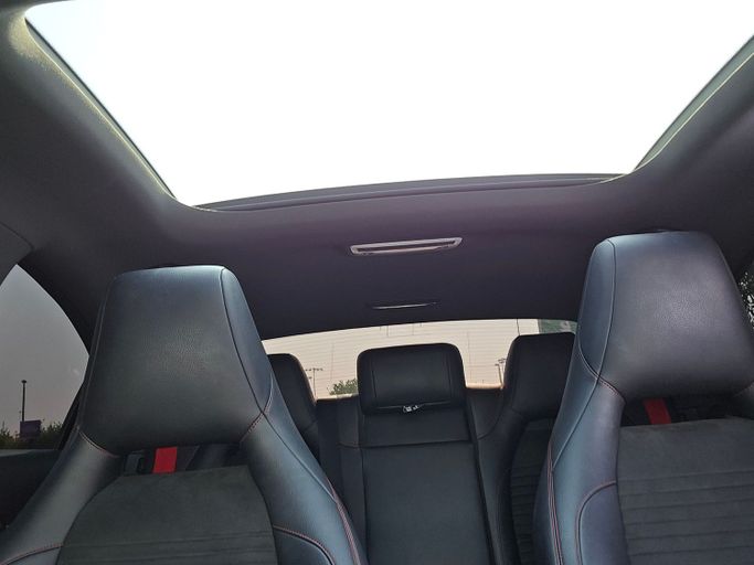 Used Mercedes-Benz CLA 180 I (C117, X117) Facelift, 1.6 l, 2016 in Abu Dhabi, White color. GCC Specs | AUTO.AE