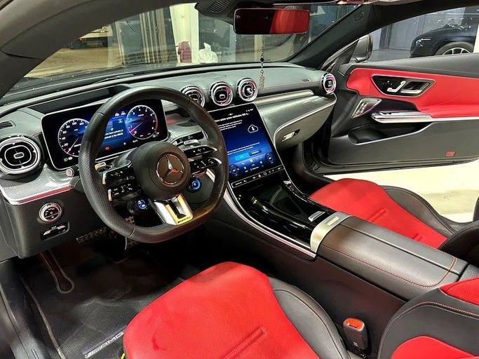 Подержанный Mercedes-Benz CLE AMG 450, 3.0 л, 2024 в Абу-Даби от Al Ramz Motors Черный цвет. GCC | AUTO.AE