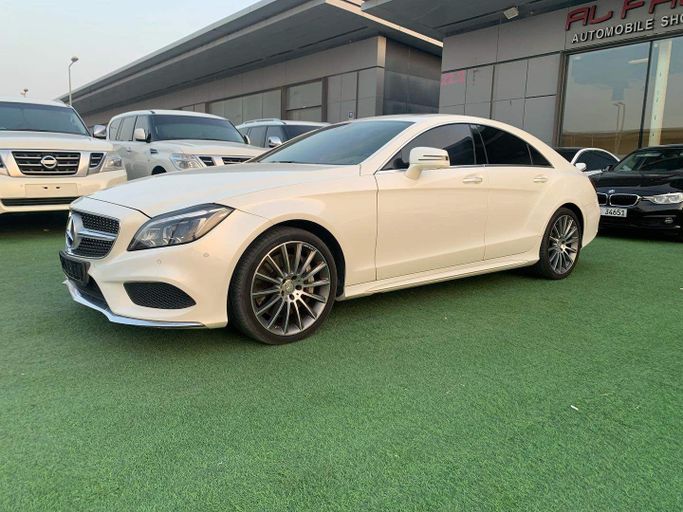 Used Mercedes-Benz CLS 500 II (C218) Facelift, 4.7 l, 2016 in Abu Dhabi by Al Fajr Automobile showroom, White color. GCC Specs | AUTO.AE
