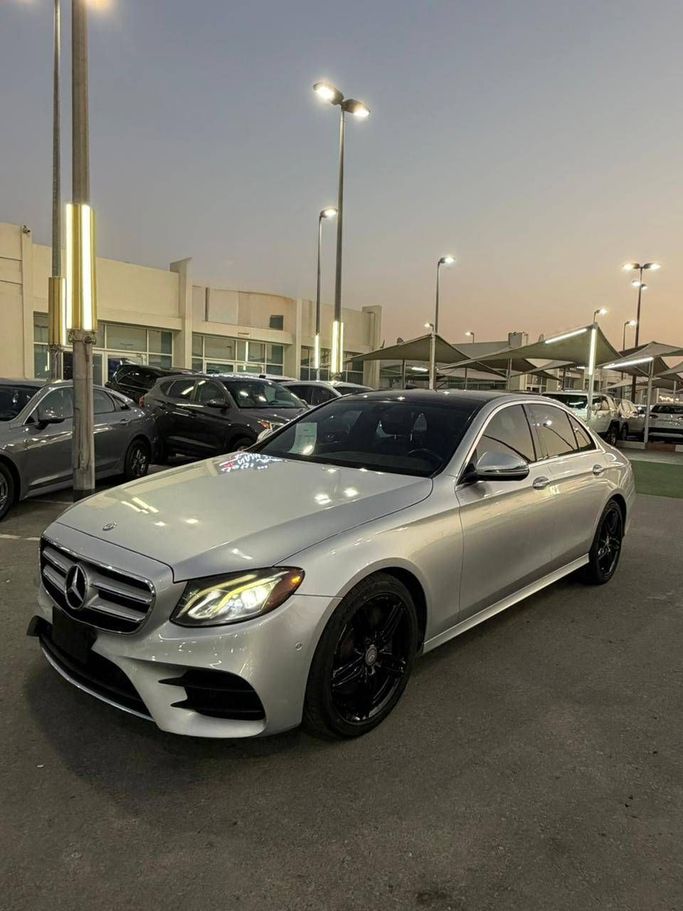 Used Mercedes-Benz E-Class 300 V (W213, S213, C238), 2.0 l, 2017 in Sharjah by Al Masah Al Malakia, Silver color. American Specs | AUTO.AE
