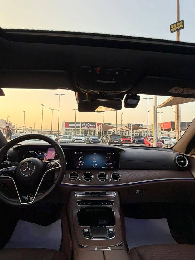 Used Mercedes-Benz E-Class 250 V (W213, S213, C238), 2.0 l, 2021 in Sharjah by Al Masah Al Malakia, Black color. Korean Specs | AUTO.AE
