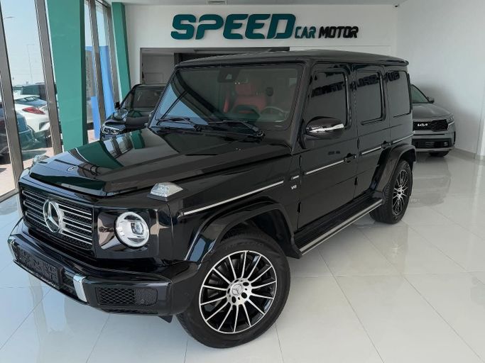 Подержанный Mercedes-Benz G-Class 500 III (W463), 4.0 л, 2022 в Абу-Даби от Speed Car Motors Черный цвет. GCC | AUTO.AE