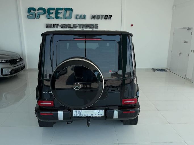 Подержанный Mercedes-Benz G-Class 500 III (W463), 4.0 л, 2022 в Абу-Даби от Speed Car Motors Черный цвет. GCC | AUTO.AE