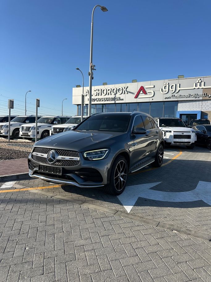 Used Mercedes-Benz GLC 300 I (X253) Facelift, 2.0 l, 2020 in Abu Dhabi by Al Shorook Used Car Exhibition, Grey color. GCC Specs | AUTO.AE | Listing #263506