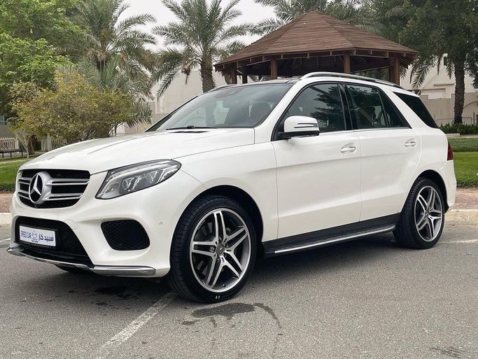 Новый Mercedes-Benz GLE 400 I (W166), 3.0 л, 2017 в Абу-Даби от Speed Car Motors Белый цвет.  | AUTO.AE