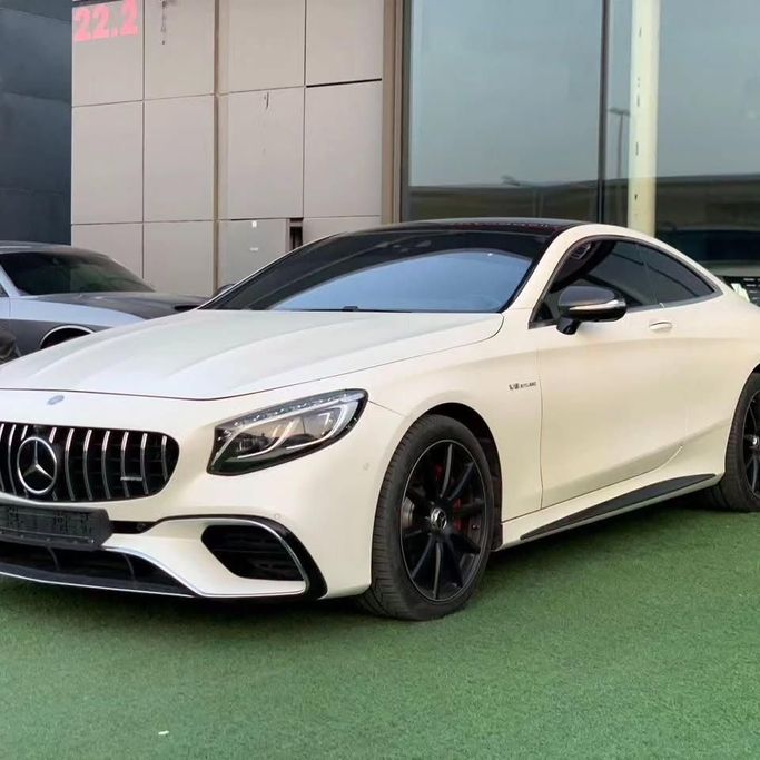 Подержанный Mercedes-Benz S-Class AMG 63 AMG III (W222, C217), 5.5 л, 2016 в Абу-Даби от Al Fajr Automobile showroom Белый цвет. Европейская | AUTO.AE