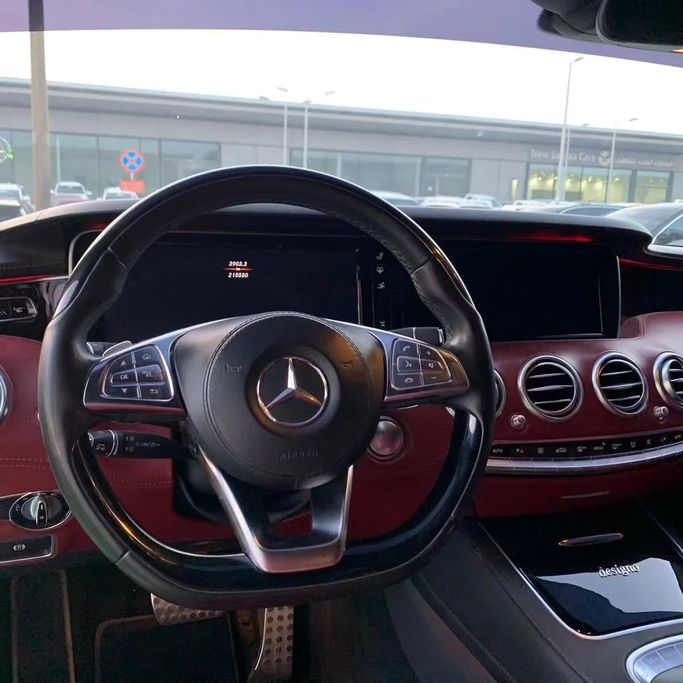 Подержанный Mercedes-Benz S-Class AMG 63 AMG III (W222, C217), 5.5 л, 2016 в Абу-Даби от Al Fajr Automobile showroom Белый цвет. Европейская | AUTO.AE