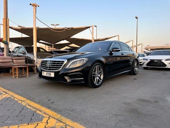 Подержанный Mercedes-Benz S-Class 400 Long VI (W222, C217), 3.0 л, 2015 в Абу-Даби от Al Waleed Used Cars Черный цвет. GCC | AUTO.AE