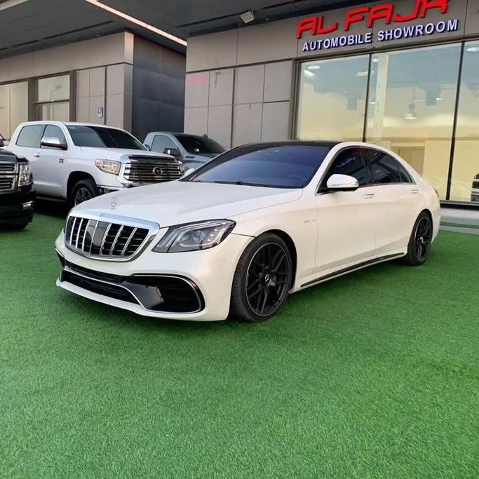 Подержанный Mercedes-Benz S-Class 500 VI (W222, C217), 4.7 л, 2014 в Абу-Даби от Al Fajr Automobile showroom Белый цвет. GCC | AUTO.AE